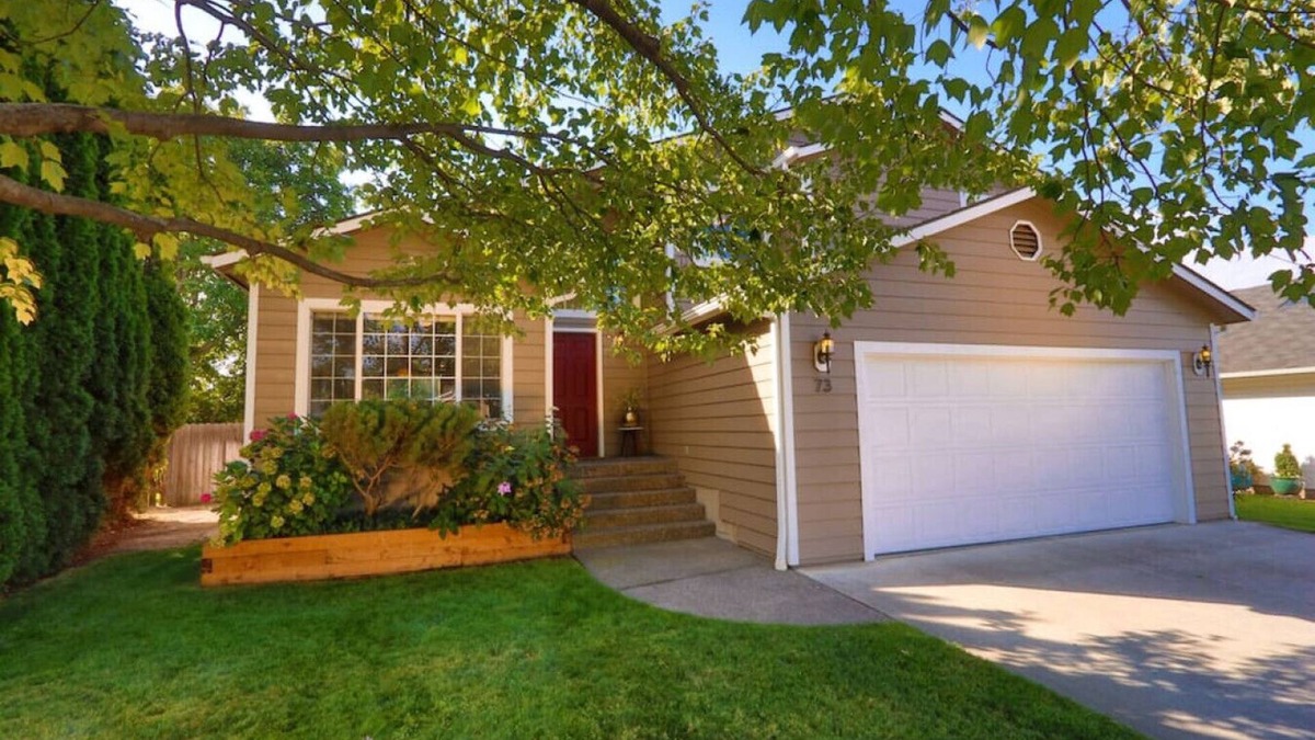 College Place House | Spagnuolo Loop · Spagnuolo.Light, bright, quiet and comfortable