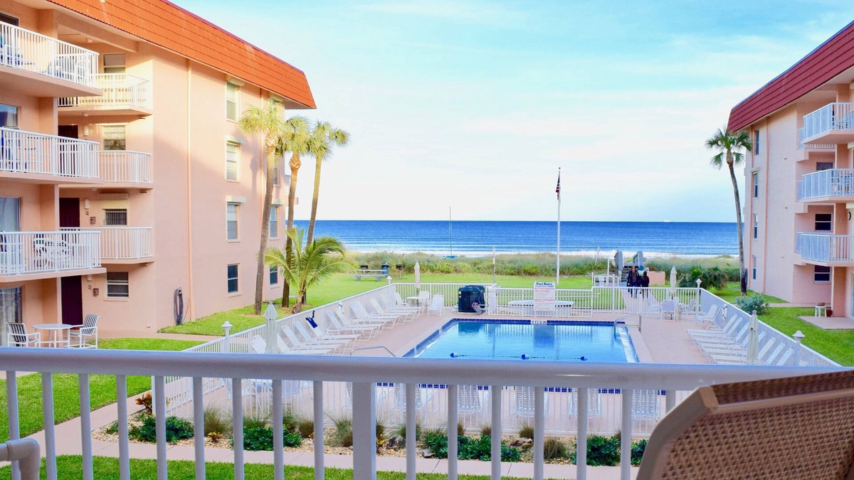 Cocoa Beach House | Spanish Main by Happy Palm Stays
