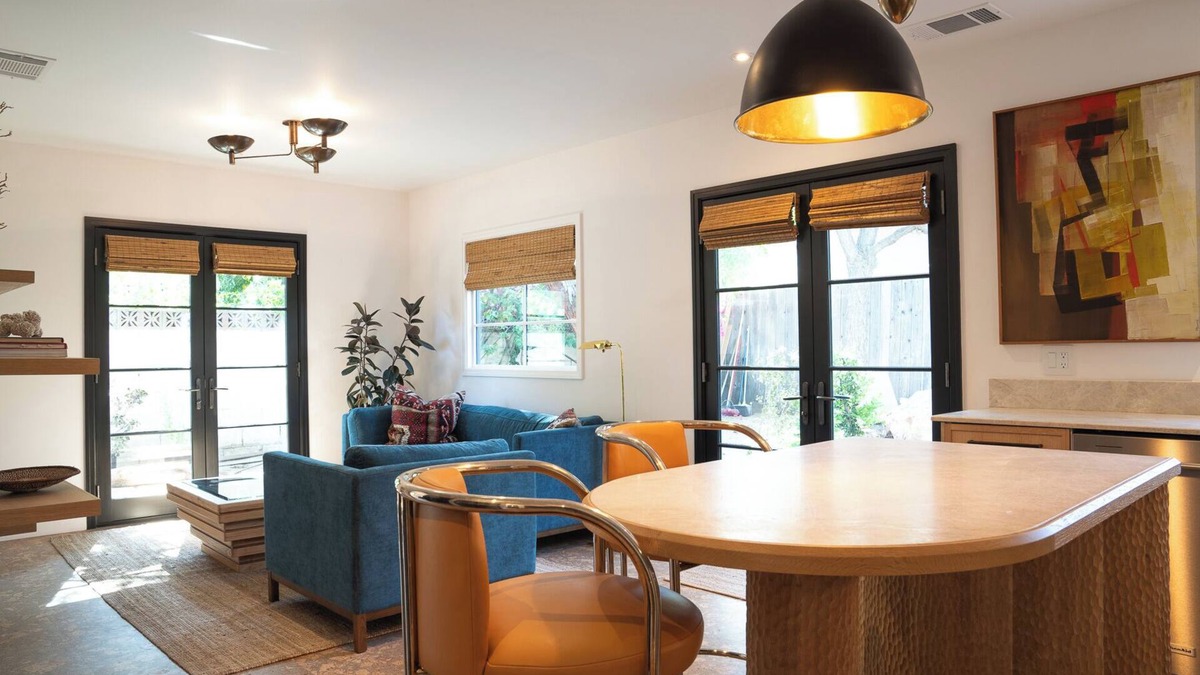 Burbank House | Spanish-style garden bungalow!