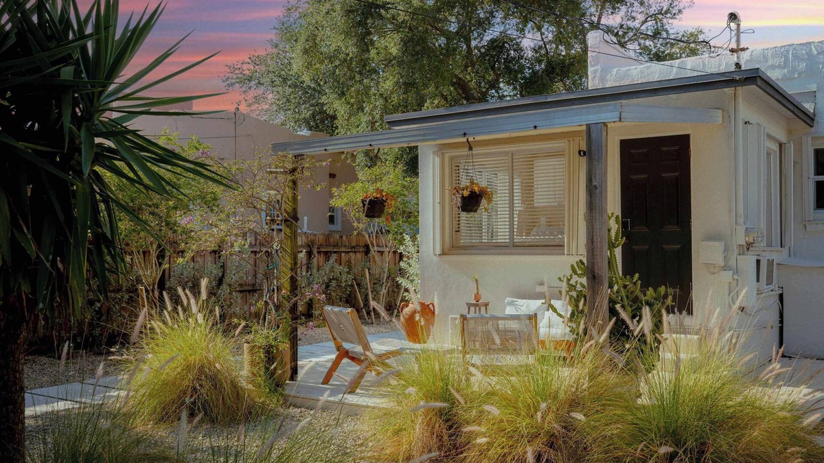 Croissant Park House | Spanish Villa + Casita – Near Beach & Las Olas