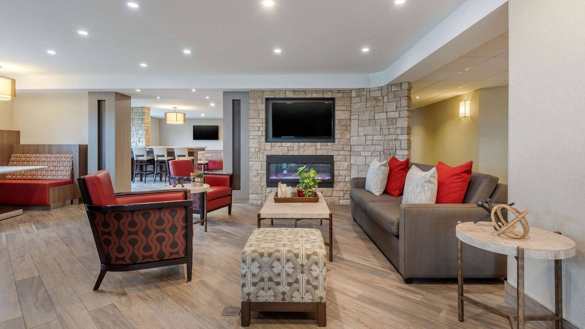 Durham Region Hotel | Spark by Hilton Oshawa