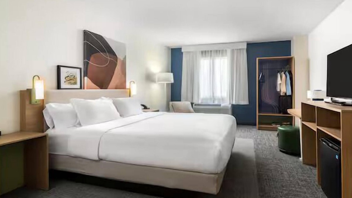 Sheridan Hotel | Spark by Hilton Sheridan