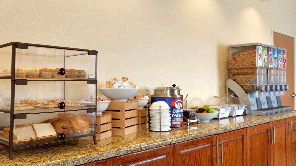South Side Hotel | Spark by Hilton South East Corpus Christi
