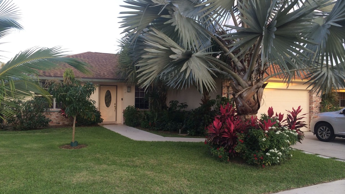 Indian Creek House | Sparkling Clean Home! Near Beach and Baseball Stadium! 🏟️