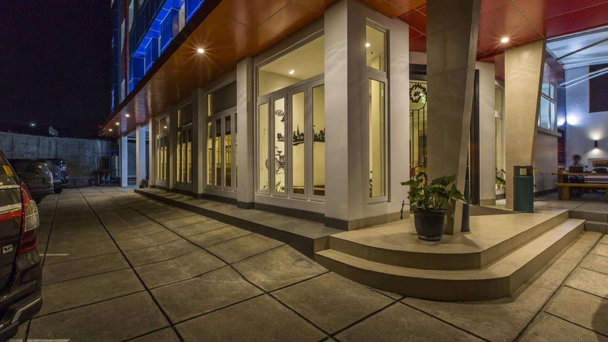 Sukabumi Hotel | Sparks Odeon Sukabumi - Artotel Curated