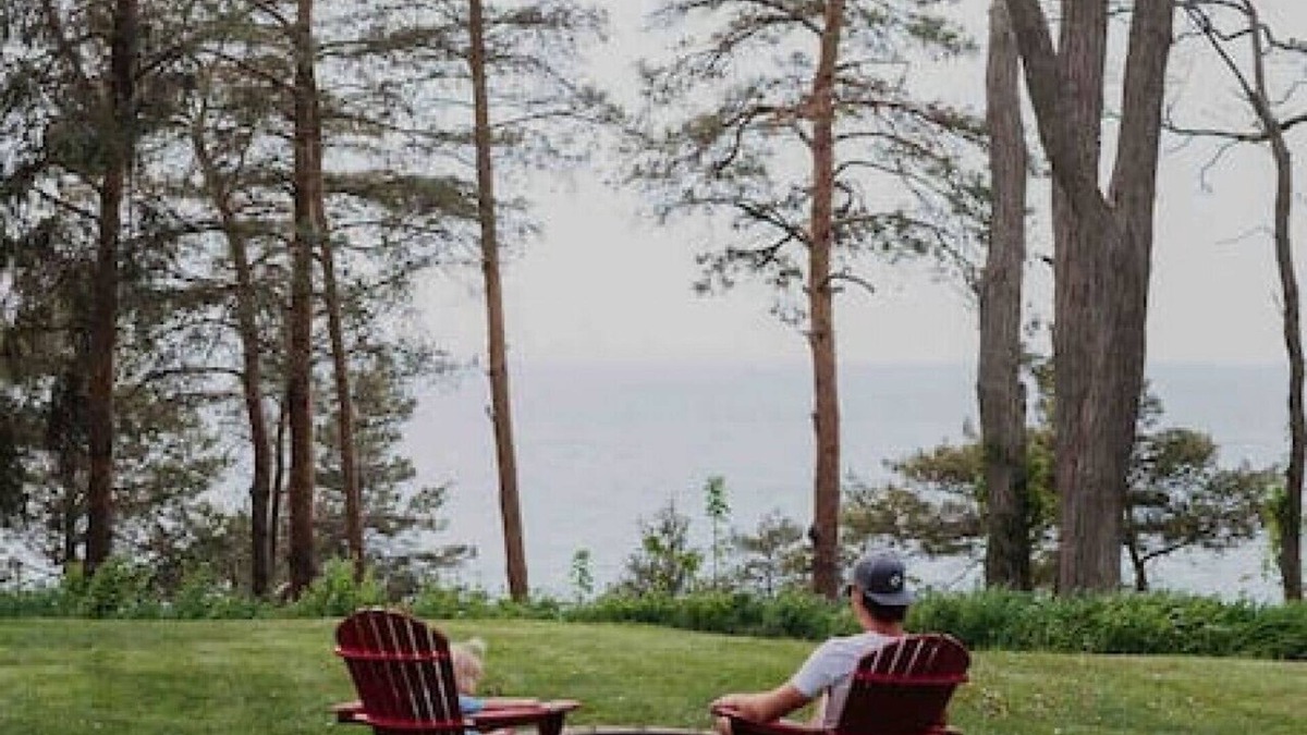 Plympton-Wyoming Cottage | Sparks Waterfront Cottages- Blue Point Bay