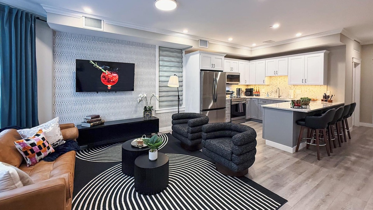 Portsmouth Apartment | Speakeasy Vibe ~ Luxe 1BR ~ <2min walk to MKT SQ