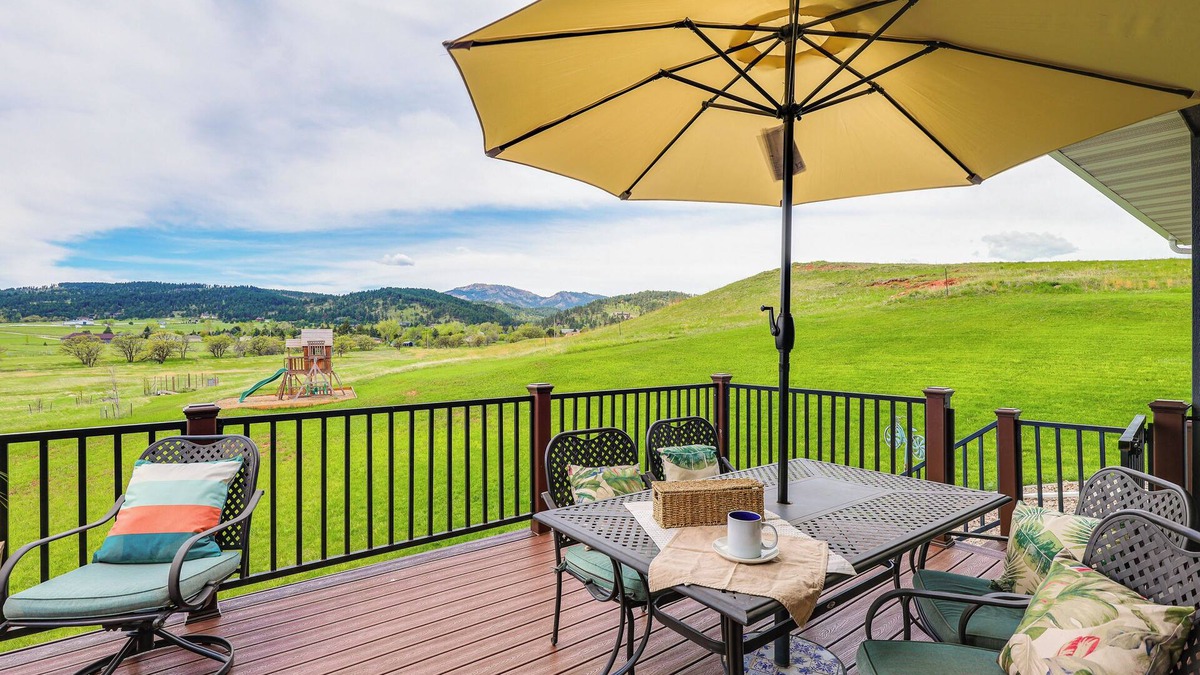North Spearfish House | Spearfish Retreat w/Fireplace + Mountain Views!