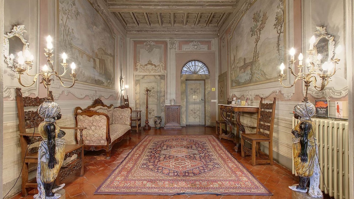 Duomo Apartment | Special apartment with terrace and original frescoes 700 close to old bridge