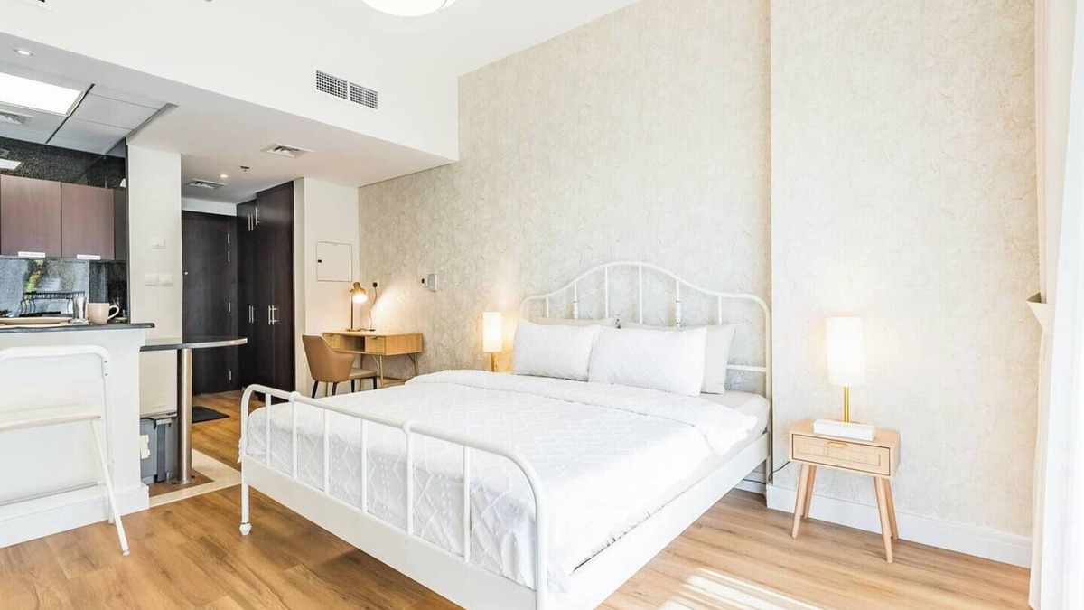 Dubai Sports City Apartment | Special June Rate - Luxurious Studio - Golf View