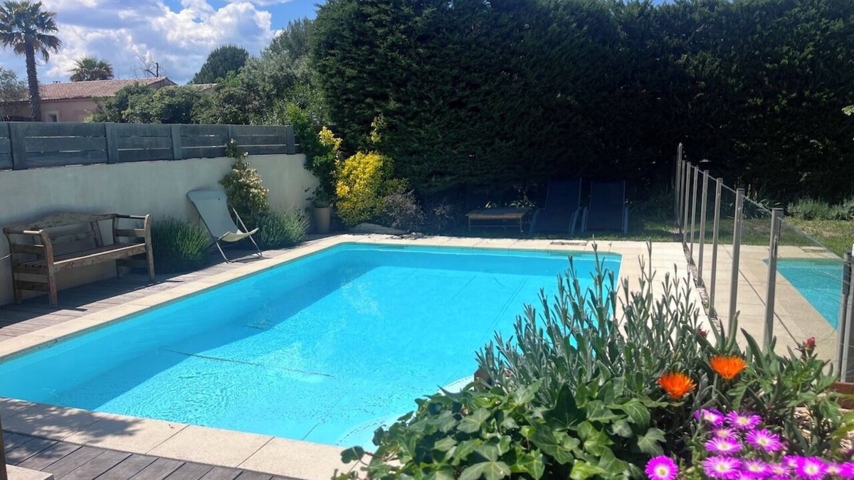 Teyran Villa | Special offer 🌴 Beautiful air-conditioned family villa with pool