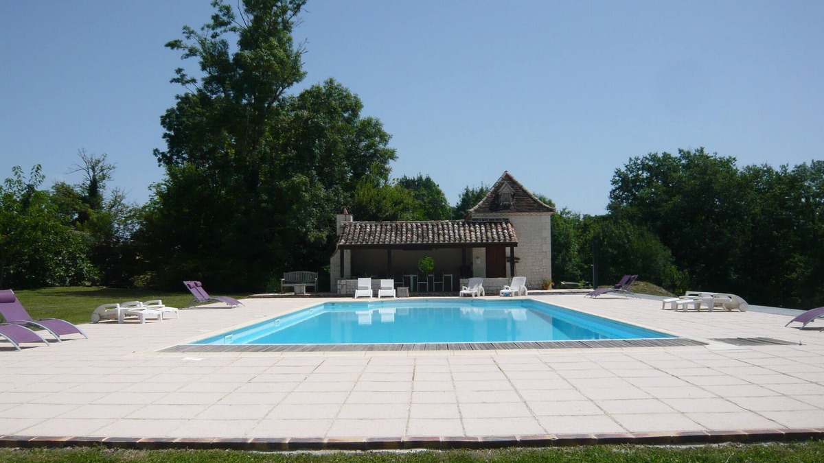 Boisse Cottage | Special offer for the week 20th August luxury gite for couples, no children.