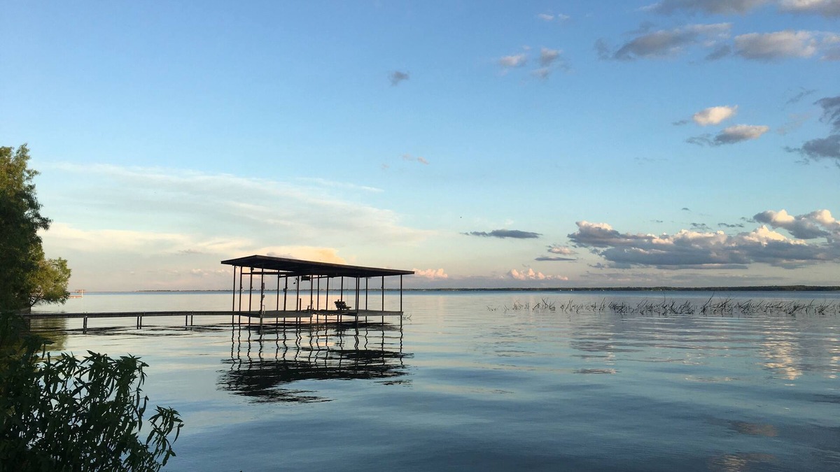 Kerens House | SPECIAL RATES ON CERTAIN DATES - LAKE-HOUSE
