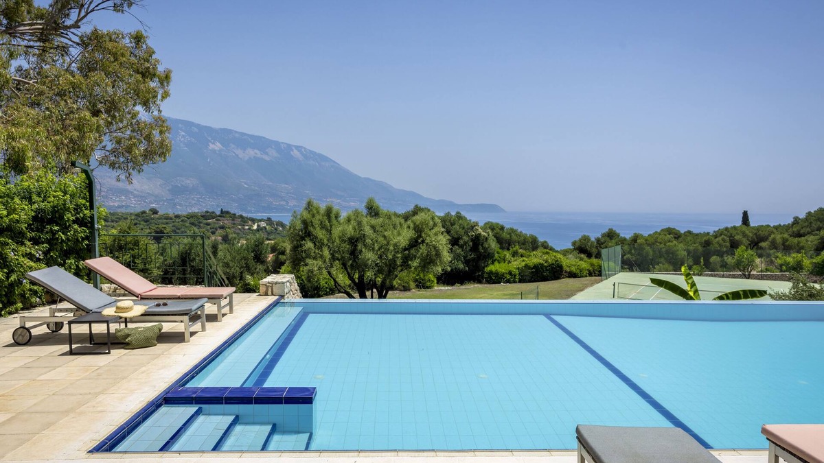 Leivathos Villa | Special villa with beautiful views, pool and tennis court
