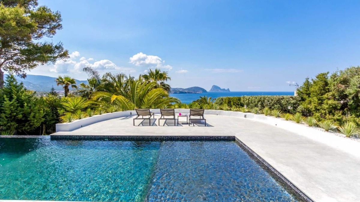 Cala Comte House | Spectacular views and very close to the beaches in the SW