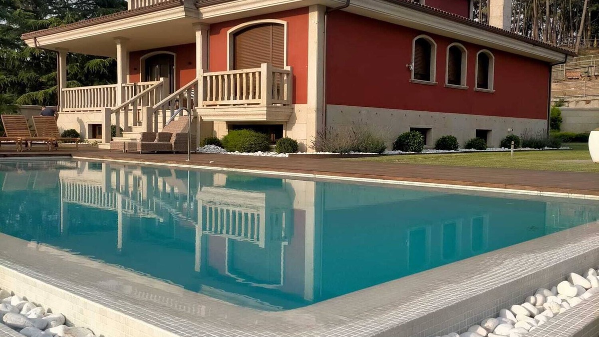 Vilagarcia de Arousa Villa | Spectacular villa with infinity pool