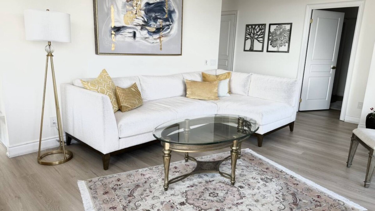 Willowdale Apartment | Spectacular 2 Bedroom+Den and 2Bathroom/Free Parking/North York