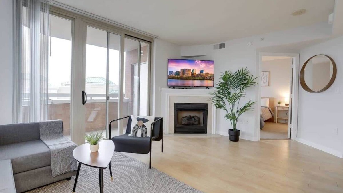 Ballston Apartment | Spectacular 2 BR Apt in Ballston With Gym
