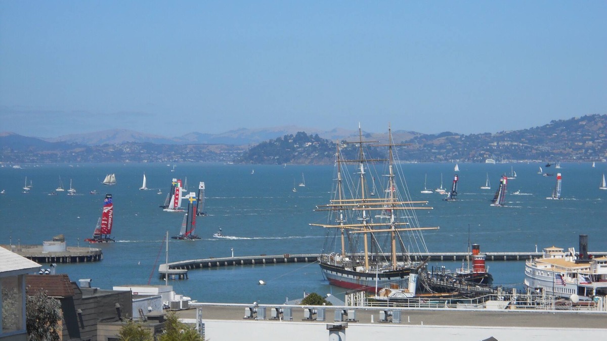 Fisherman's Wharf Apartment | Spectacular Bay and City Views