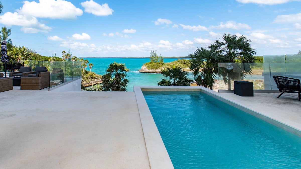 South Palmetto Point House | Spectacular Beachfront Estate on Calm Caribbean Cove; Private Beach, Htd.Pool