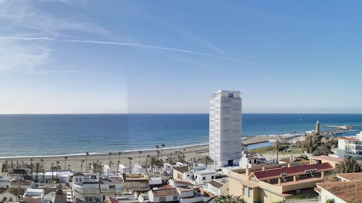 Estepona Apartment | Spectacular bird´s-eye view from the top apartment to the Mediterranean Sea