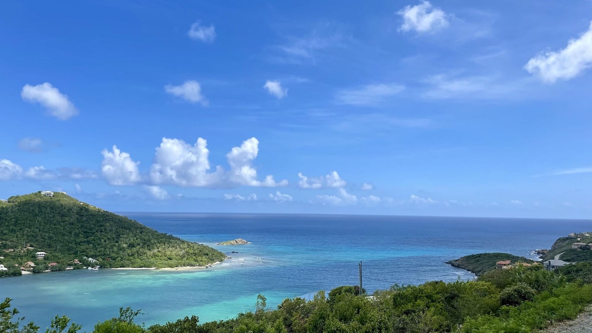 Rendezvous & Ditleff Villa | Spectacular Breezes, Gorgeous Ocean Views, and Hot Tub!