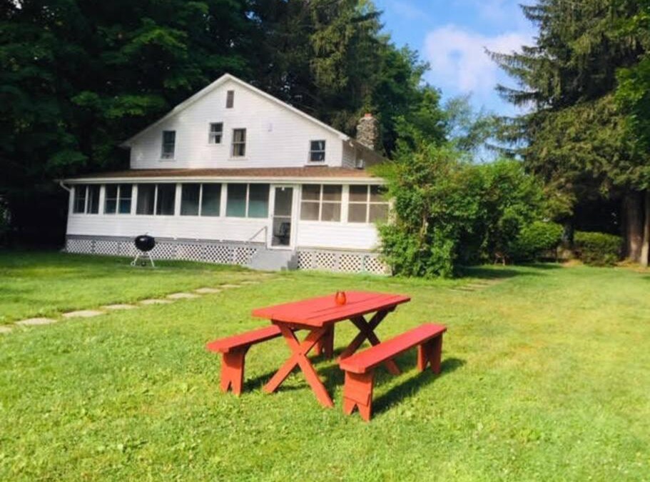 Lakeside House | Spectacular Cottage at Bantam Lake, Sleeps 12