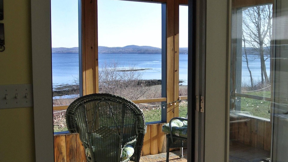 Belfast Cottage | Spectacular cottage on Penobscot bay
