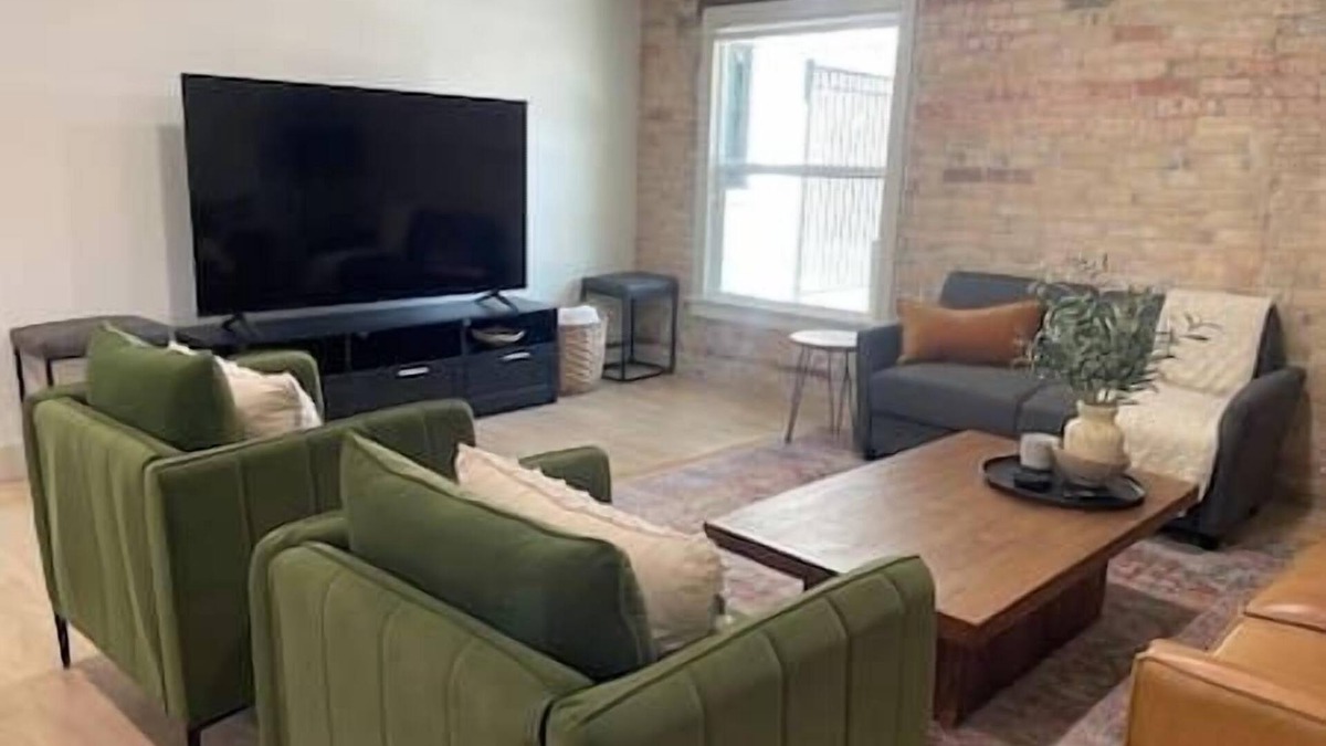 Central Business District Apartment | Spectacular Downtown Provo Loft, right in the middle of Everything!