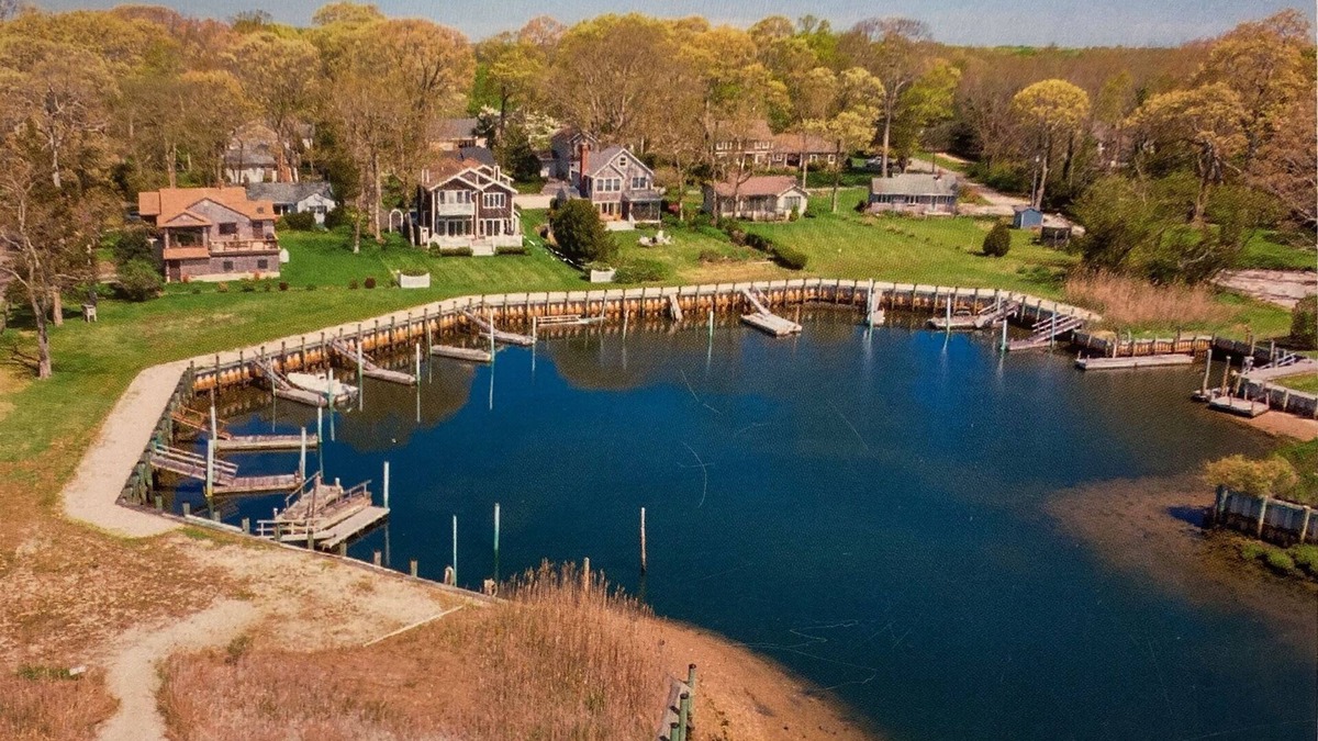 Aquebogue House | Spectacular Family Home on the Peconic Bay with Magnificent Water Views