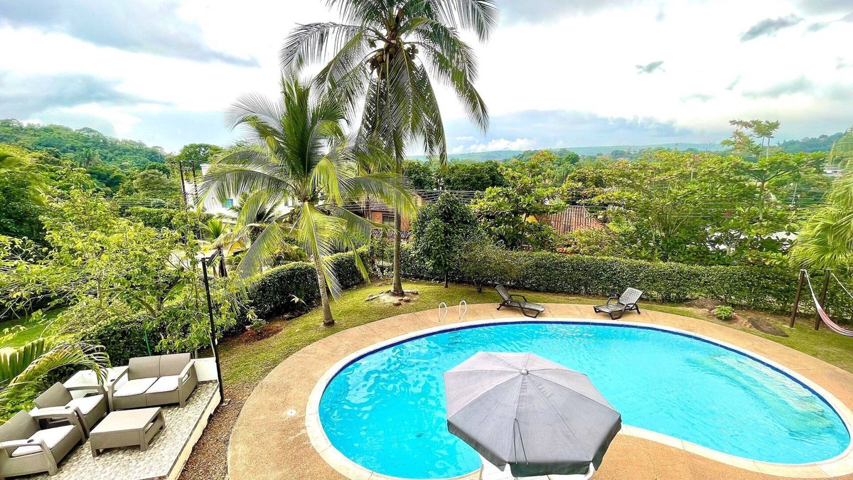 Melgar House | Spectacular Finca House with pool, WI FI and AC