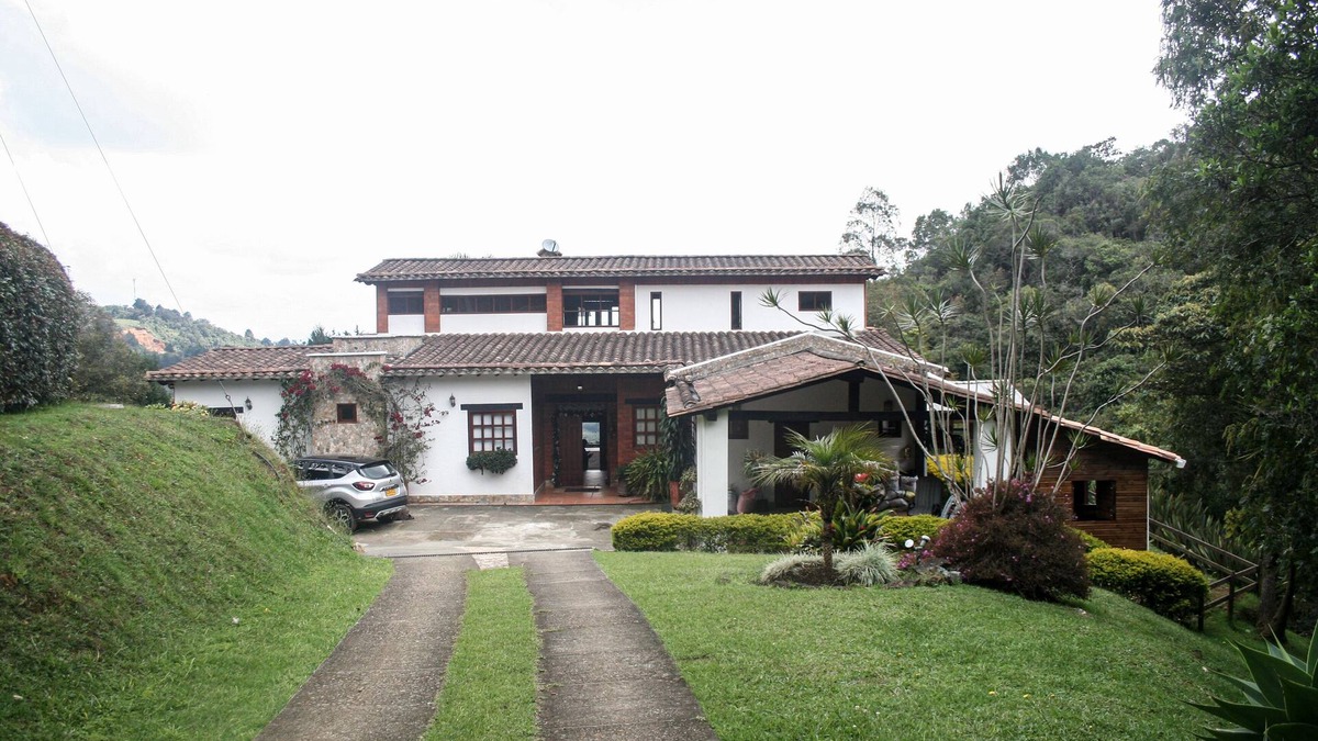 Rionegro House | Spectacular finca with views of the heavens