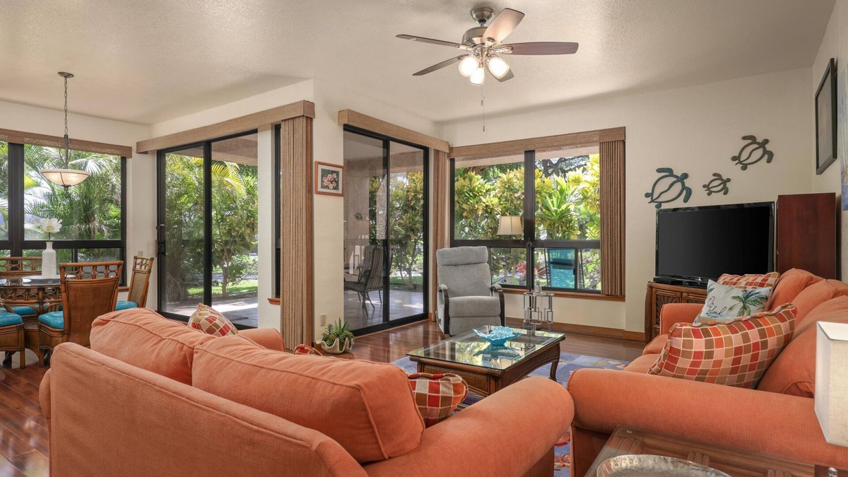 Waikoloa Condo | SPECTACULAR ! Ground Floor Condo Sleeps 5 Golf ,Tennis ,.Gym Pool, Jacuzzi
