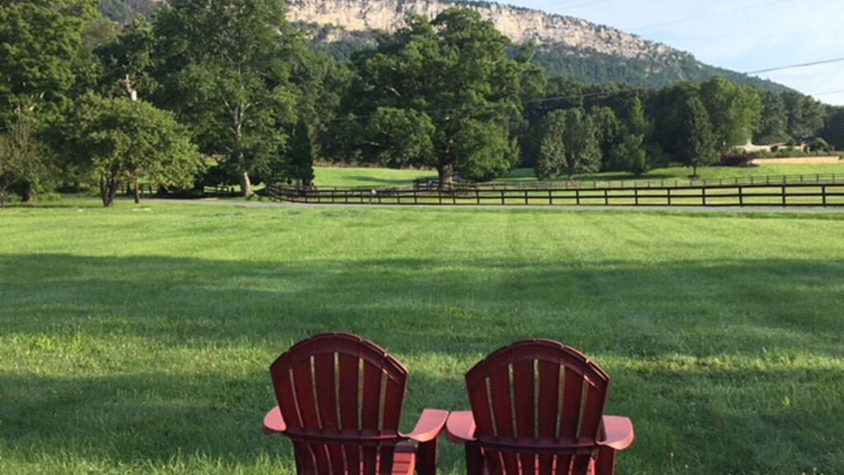 Gardiner House | Spectacular Gunks View Getaway — @GardinerGetaway on IG