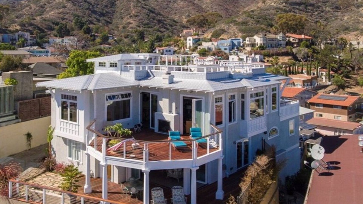 Avalon House | Spectacular Harbor and Ocean View Home