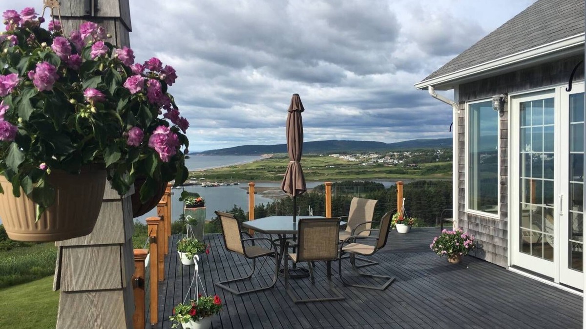 Inverness House | Spectacular Home Overlooking Coastline and Cabot Golf