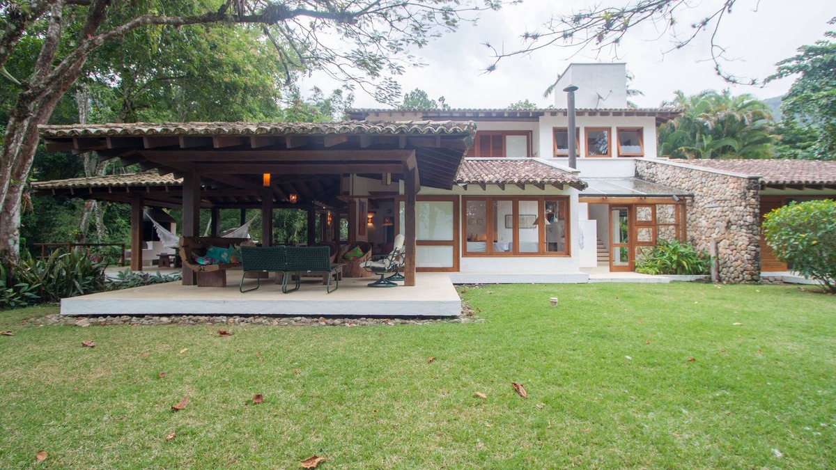 Praia Vermelha House | Spectacular house, Foot in the sand, on the best exclusive condominium lot