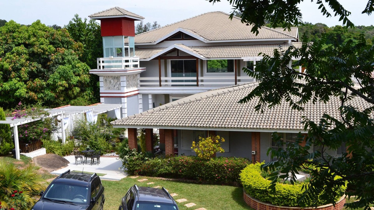 Valinhos House | Spectacular Lodge/Hill Top/Club Structure- great cleaning/maintenance