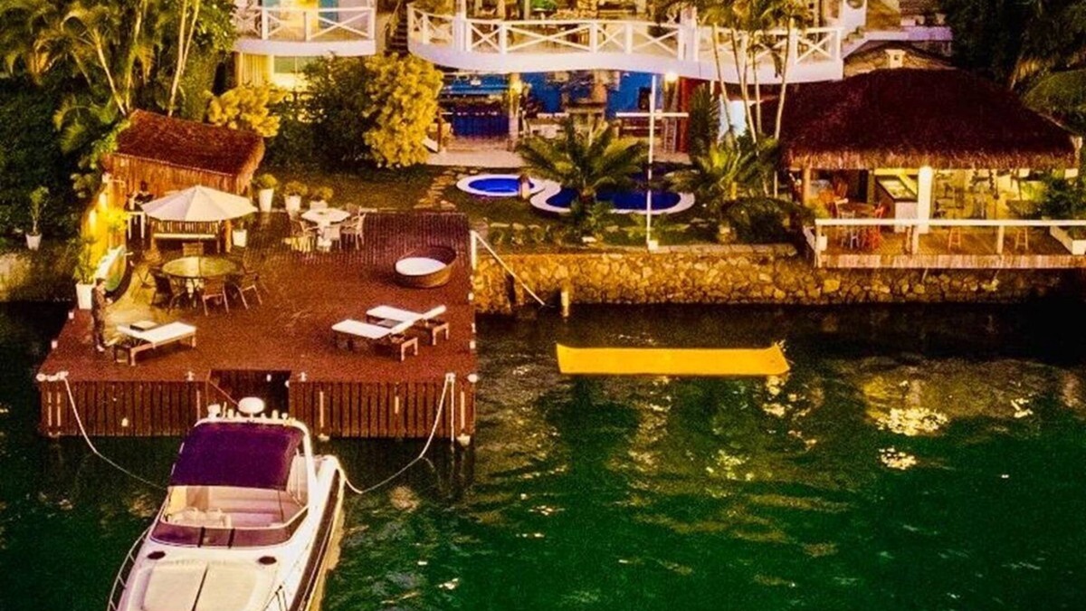 Mombaca House | Spectacular Luxury House in Angra dos Reis, Small Condominium Mombaça