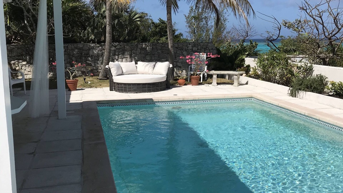 Gambier House | Spectacular Luxury Beach Villa With Private Pool