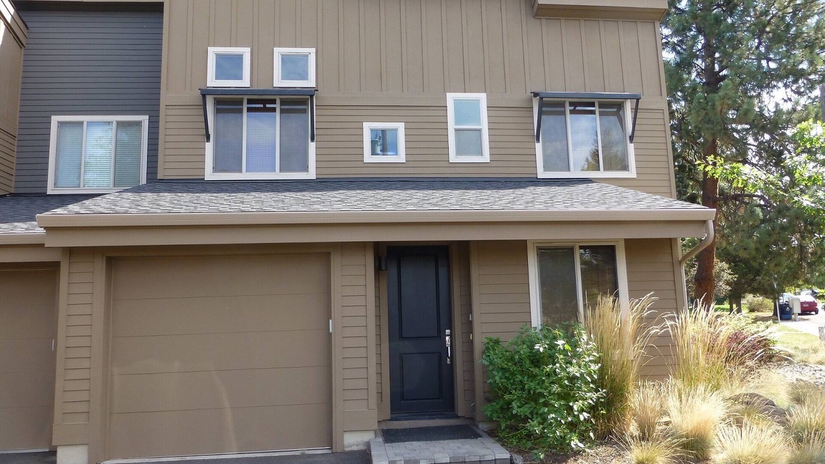 Southern Crossing House | Spectacular Luxury Old Mill District Townhouse Walking Distance To River Walk