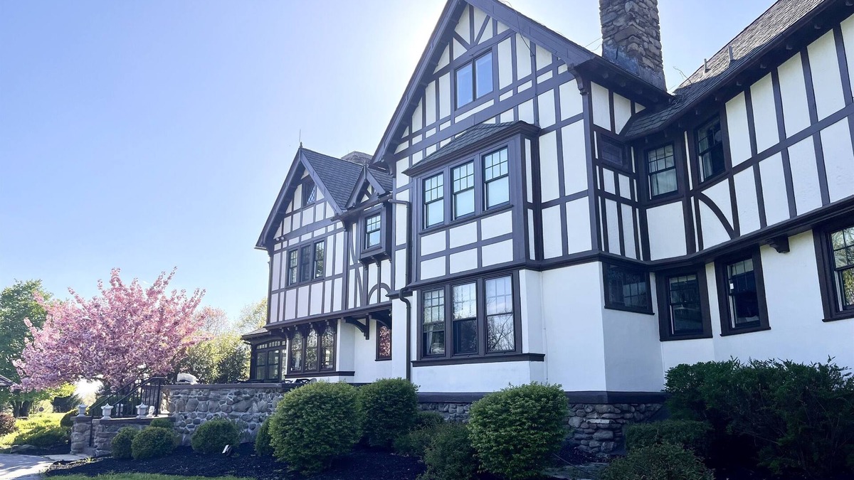Goshen House | Spectacular Mansion w/Pool&Tennis