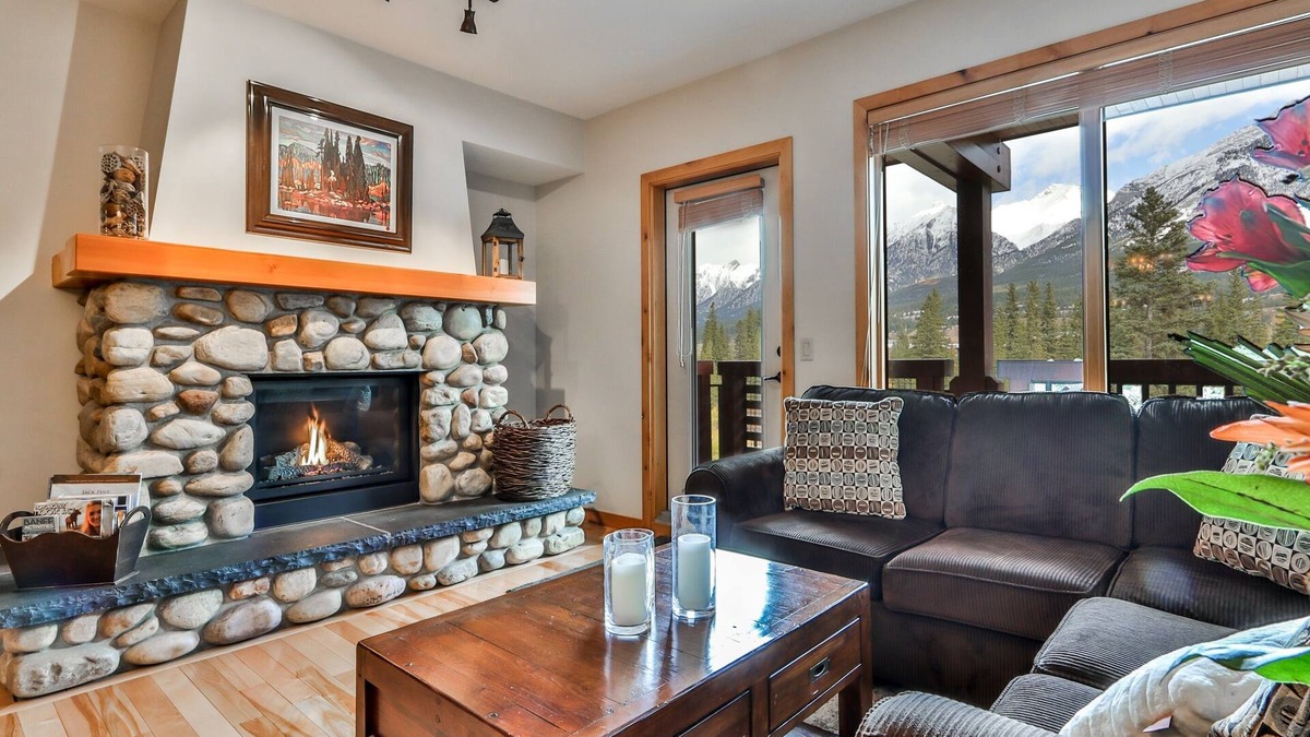 Canmore Condo | Spectacular Mountain views in Rundle Cliffs Lodge