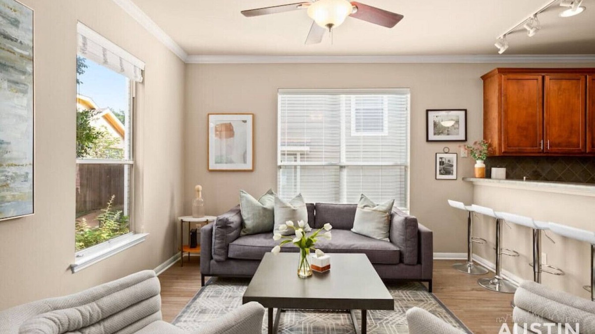 Westfield House | Spectacular Neighborhood! Spacious House and Yard