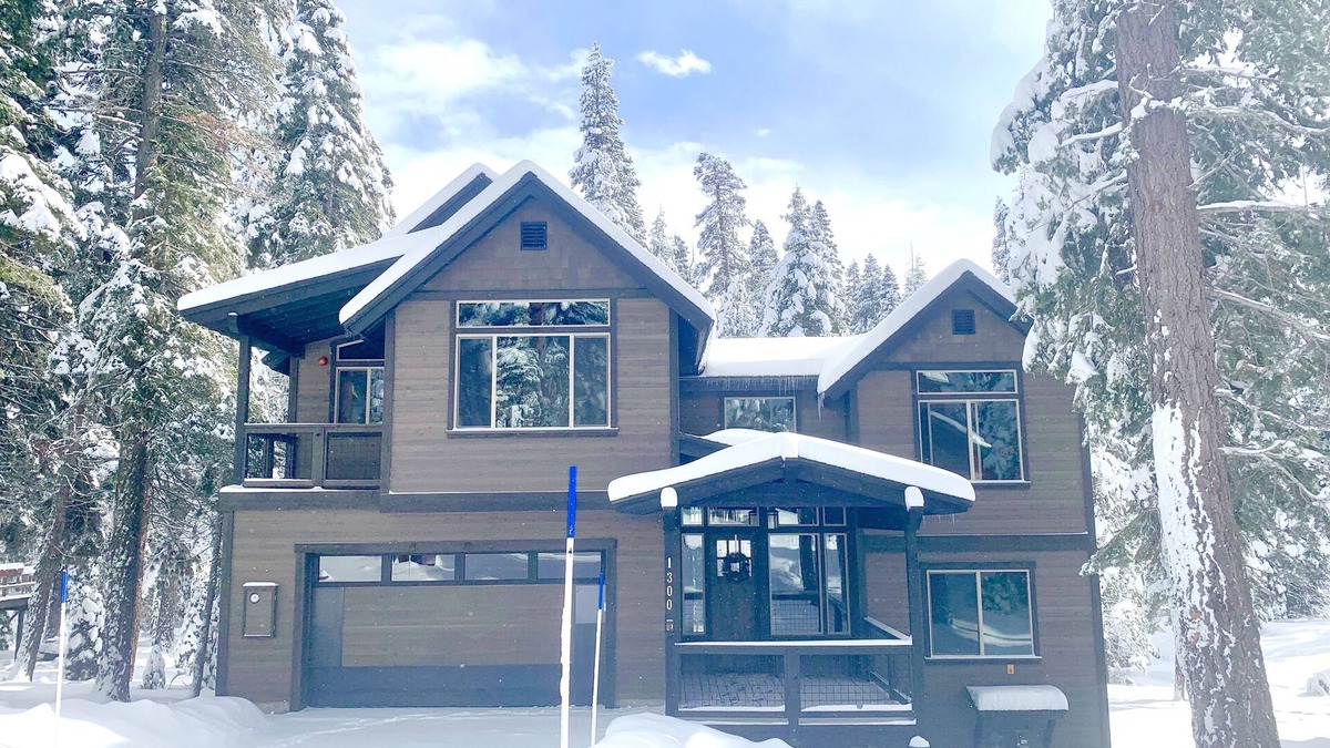 Kingswood Estates House | Spectacular New House Near Lake Tahoe with Private Forested Views - "Rivendell"