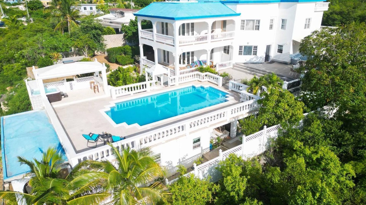 Island Harbour Villa | Spectacular Oceanview Luxury 5 Bdr Samaji Villa