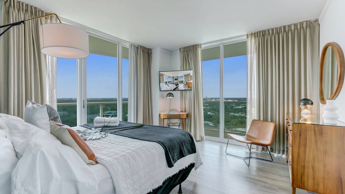 Coconut Grove Apartment | Spectacular Ocean Deluxe Apt with Free Parking