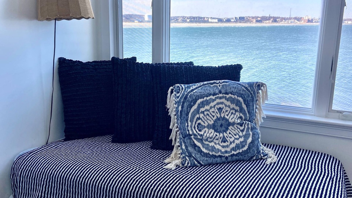 Little Nahant Apartment | Spectacular OCEANFRONT apt near BOSTON, SALEM + Logan Airport