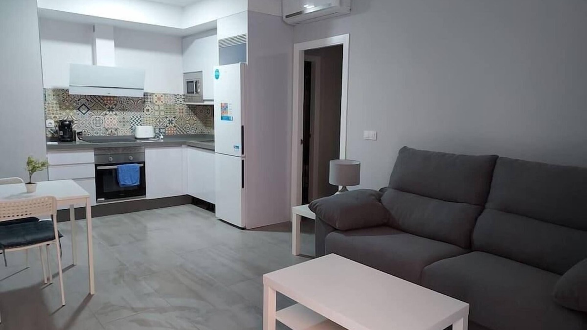Ciudad Jardin Apartment | Spectacular renovated loft in Córdoba by beBalmy