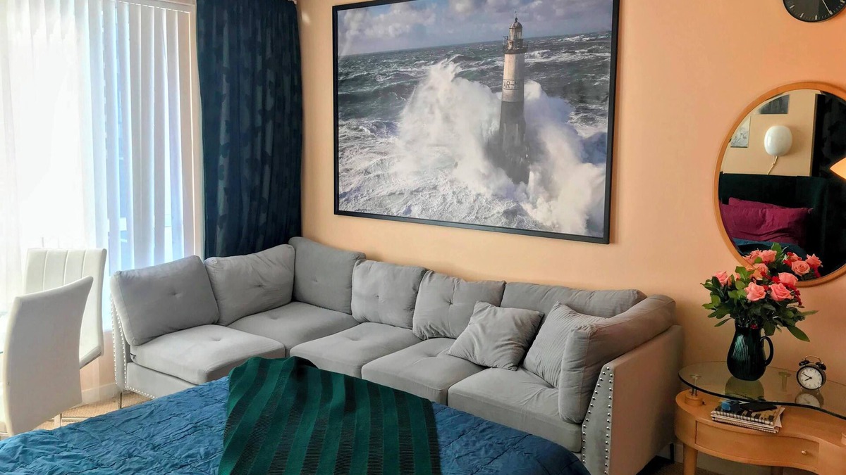 Grange Park Condo | Spectacular Room in the Heart of Toronto Downtown